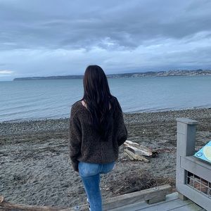 Meet your Posher, Maya